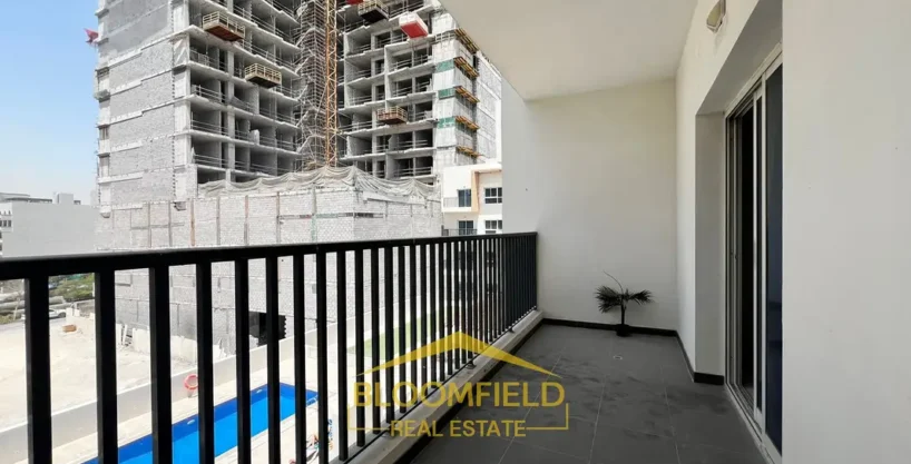 Extra Huge Studio | Pool View with Balcony