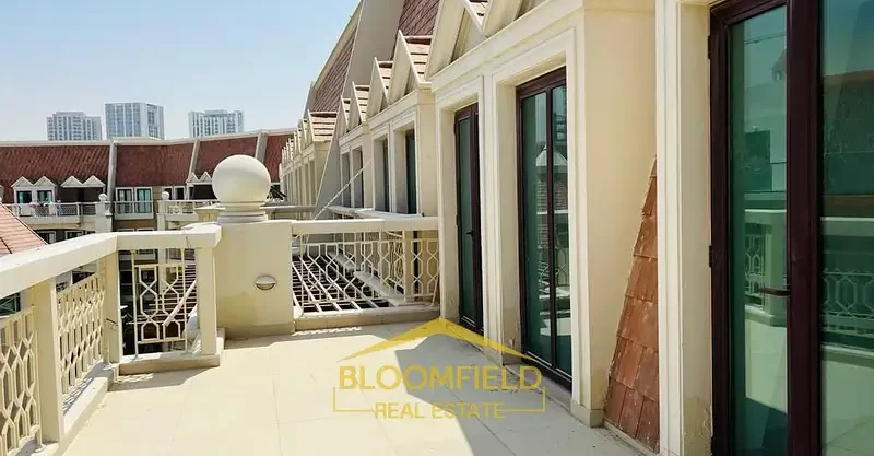 Massive 2BR-Both Master Bedrooms Huge Terrace Next to park