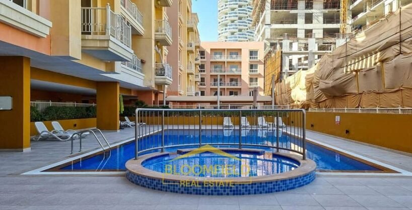 Spacious 1 Br- Balcony-Steam & Sauna-Roof top Garden and BBQ Area