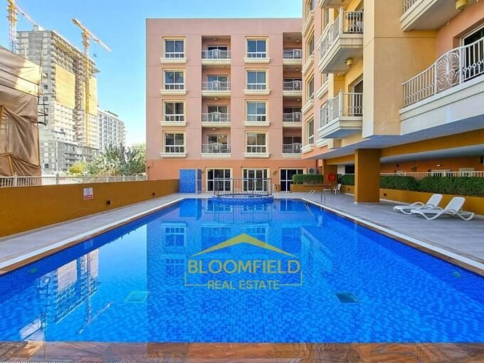 Spacious 1 Br- Balcony-Steam & Sauna-Roof top Garden and BBQ Area