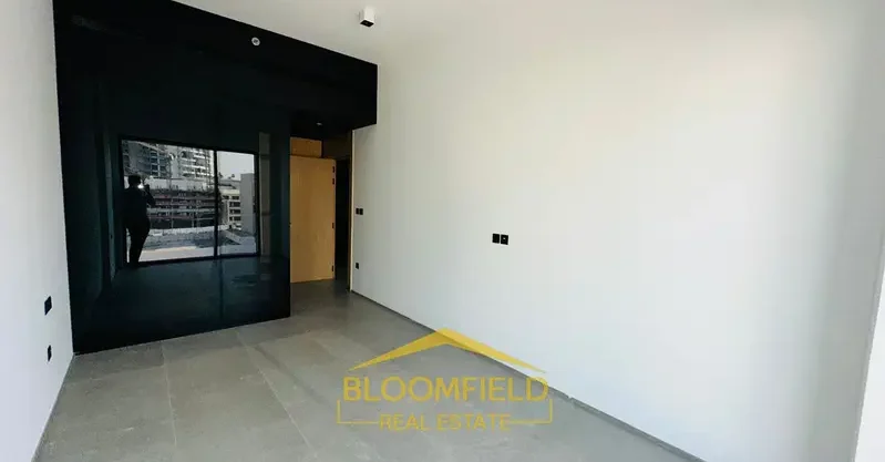 Unfurnished | One BR | Balcony | community view